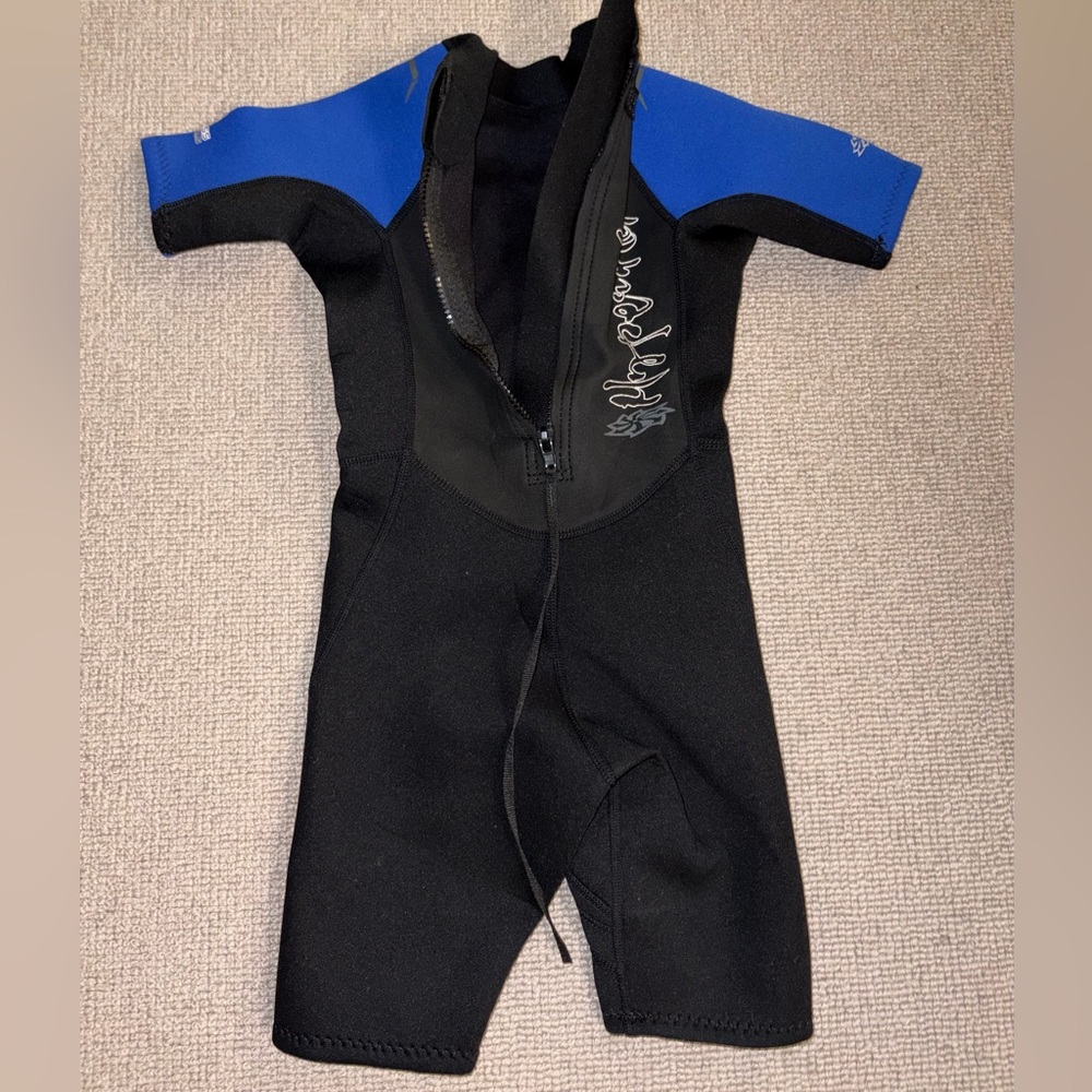 Hyperflex Kids Black & Blue Wetsuit Size 6 - Picture 3 of 4